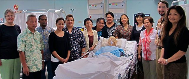 UH Manoa Nursing Students pose for group photo 